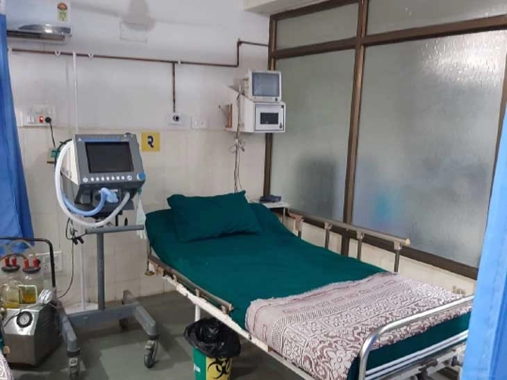 ગુજરાતમાં રેમડેસિવિર બાદ હવે ઑક્સિજનની તંગી? અમદાવાદ સિવિલ હૉસ્પિટલ બહાર લાઇનો લાગી