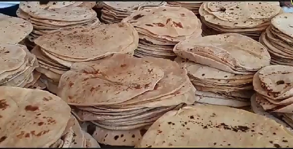 Roti Daan -  ‘માત્ર પાંચ રોટલી દ્વારા પણ હજારો લોકોના પેટનો ખાડો પૂરી શકાય છે’