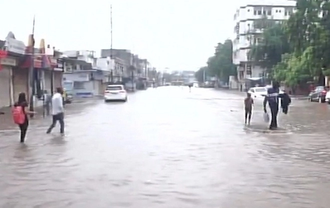 સોરાષ્ટ્રમાં ભારે વરસાદ,જામનગર જિલ્લામાં છેલ્લા 24 કલાકમાં 35 ઈંચ  વરસાદ