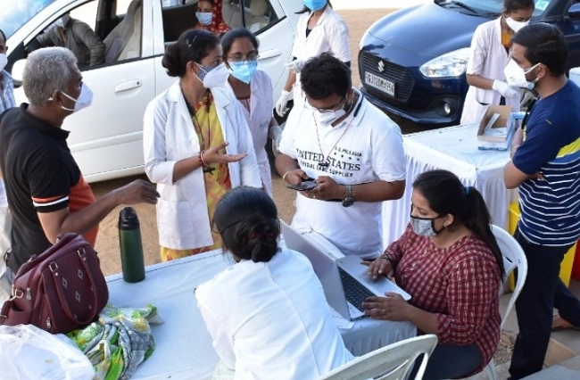 Vaccination Update: ભારતમાં વેક્સીનેશનનો આંકડો 90 કરોડને પાર, સ્વાસ્થ્ય મંત્રી મનસુખ માંડવિયાએ આપી માહિતી