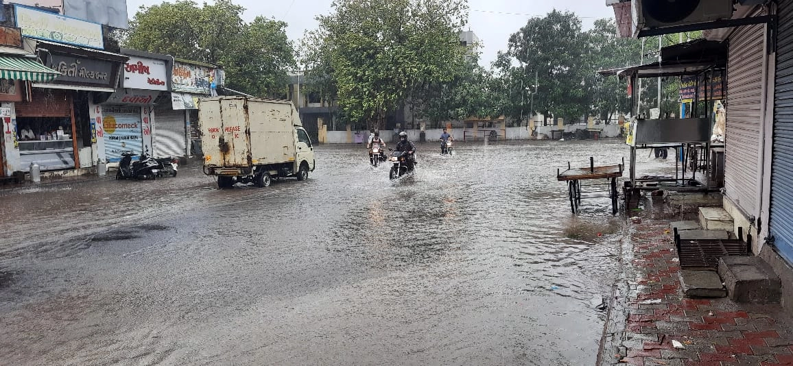 ગુજરાત તરફ આગળ વધી રહી છે બંગાળની ખાડીમાં સર્જાયેલી લો પ્રેશર સિસ્ટમ, 1 થી 3 સપ્ટેમ્બર સુધી સારા વરસાદના અણસાર
