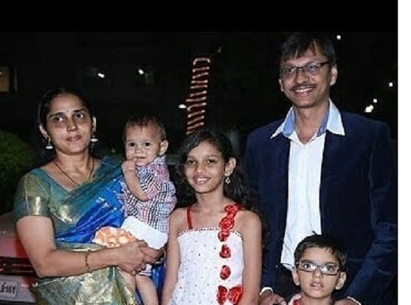 HBD Popatlal- લગ્ન માટે તરસતા 'પોપટલાલ'ની પત્ની ખૂબ જ સુંદર છે, વાસ્તવિક જીવનમાં ત્રણ બાળકોના પિતા છે