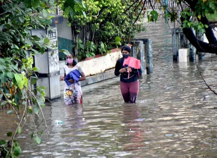 શાહિન વાવાઝોડાનો ખતરો ટળ્યો પરંતુ રાજ્યના દરિયાકાંઠા વિસ્તારોમાં હજી અતિભારે વરસાદની સંભાવનાઓ