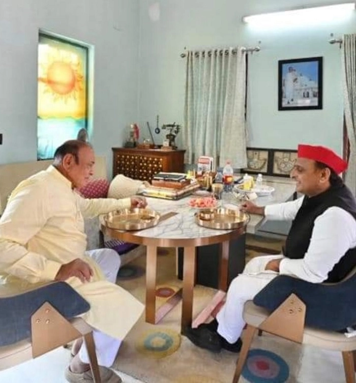 SP chief meets Shankarsinh Wadhela