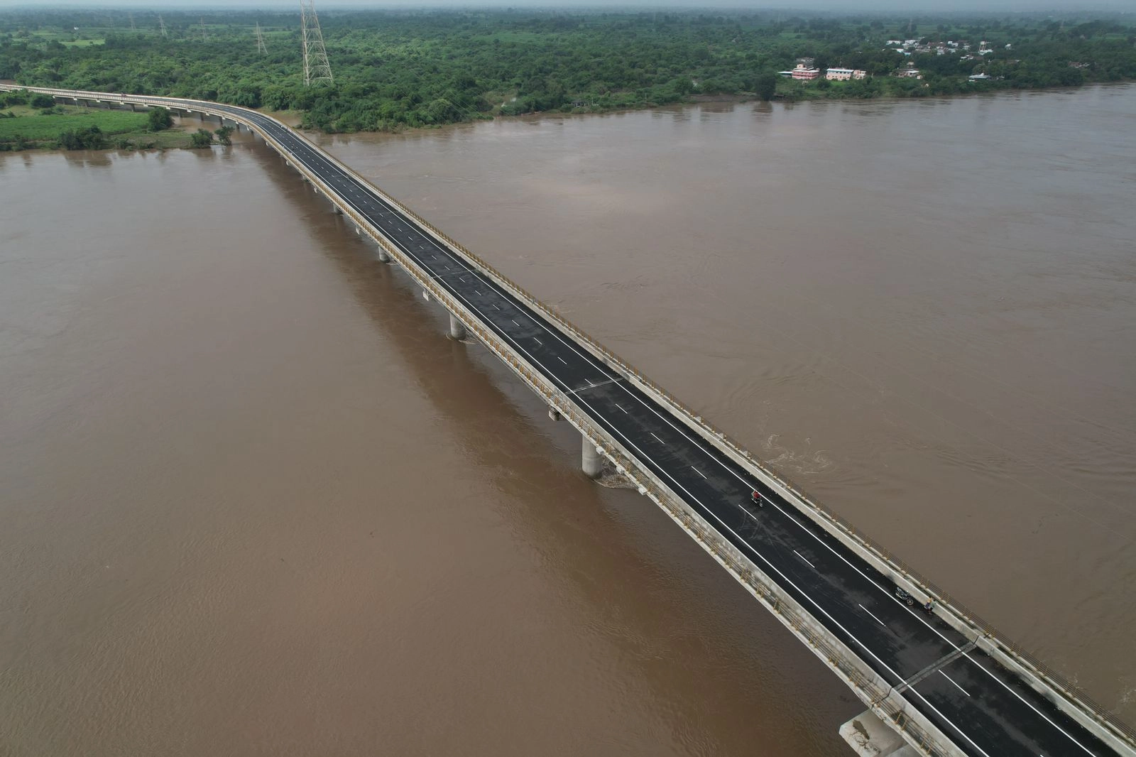 Built near Malsar on Narmada River Rs. The 225 crore bridge will be inaugurated by Prime Minister Shri Narendrabhai Modi