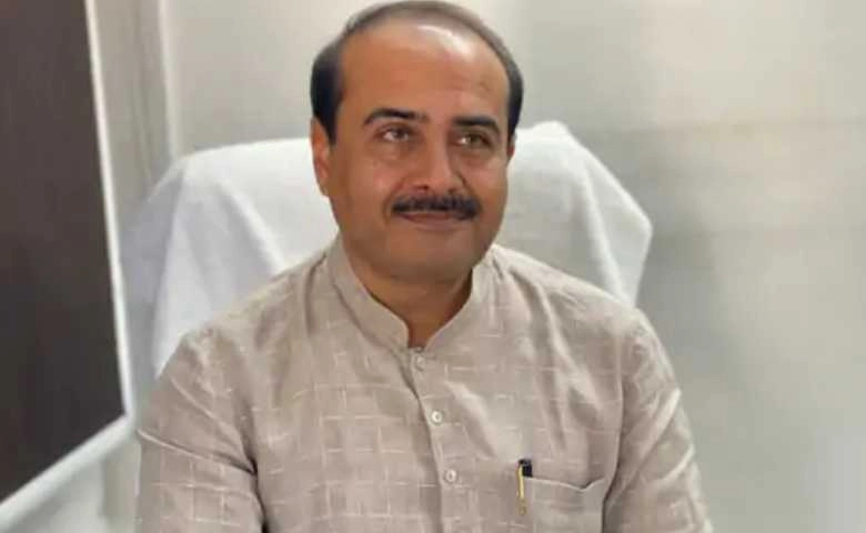 રાજકોટ જિ.પં.ના વિપક્ષ નેતા અર્જુન ખાટરિયા ભાજપમાં જોડાય તે પહેલાં કોંગ્રેસે હકાલપટ્ટી કરી