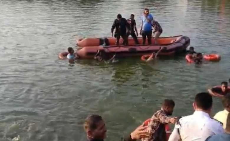 20 students drown as boat capsizes in Vadodara