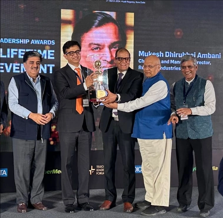 Lifetime Achievement Award to Chairman Mukesh Ambani