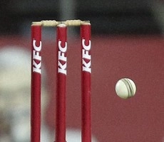 बोल्ट ने 'क्रिकेट बल्ले' से जीता दर्शकों का दिल - बोल्ट ने 'क्रिकेट बल्ले' से जीता दर्शकों का दिल