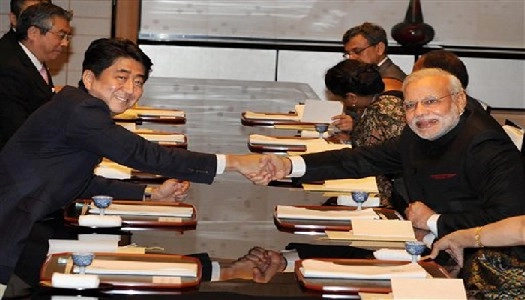 जापान ने किया 35 अरब डॉलर देने का वादा - जापान ने किया 35 अरब डॉलर देने का वादा