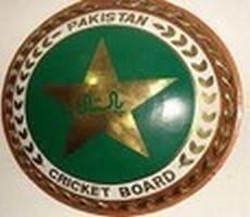 पेशावर कांड के बावजूद मैच खेलने उतरा पाक - Pakistan cricket team