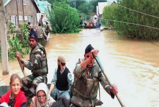 कश्मीर के दर्द की दास्तान (देखें फोटो) - Kashmir Flood