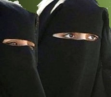 बढ़ी हिजाब पहनने वाली महिलाओं की तादाद - britain muslim women