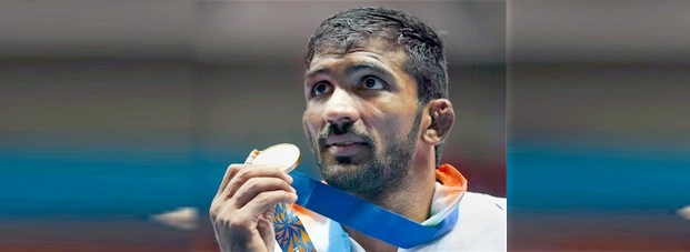 योगेश्वर ने पिता को समर्पित किया स्वर्ण पदक - Yogeshwar Dutt