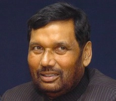 मैं मुख्यमंत्री पद की होड़ में नहीं : पासवान - Ram Vilas Paswan