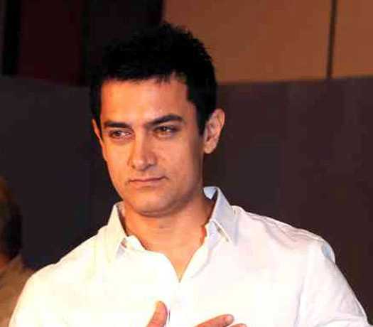आमिर खान ने स्वीकारी न्यूड होने की चुनौती