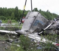 स्पेन में लड़ाकू विमान दुर्घटनाग्रस्त, 10 की मौत