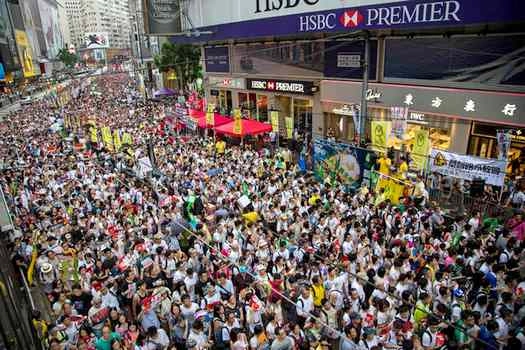 दम तोड़ता हाँगकाँग का प्रजातंत्र