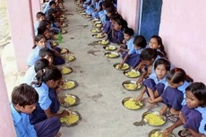 बिहार में मध्याह्न भोजन से 60 बच्चे बीमार