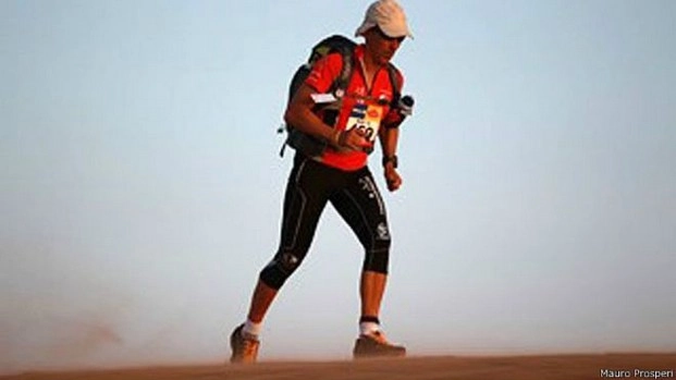 सांप खाकर और पेशाब पीकर ज़िंदा रहा - Sahara Desert, Marathon