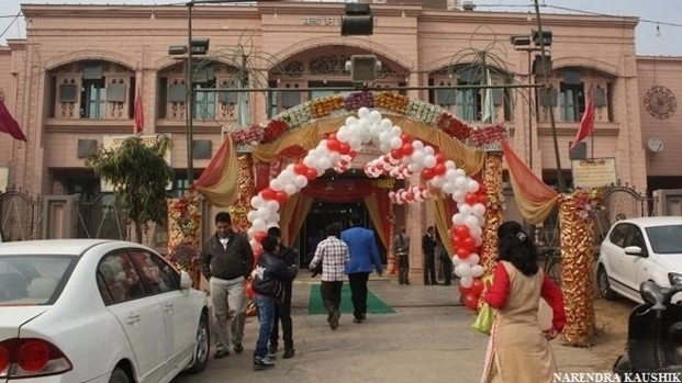 मैरेज होम में मुसलमानों को नहीं मिल रही जगह - Rajasthan Marriage Garden