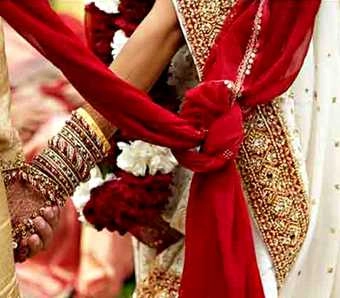 'पांच सौ रुपए में विवाह' प्रश्नों के घेरे में