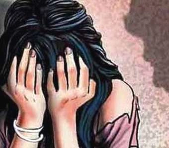 फिल्मों का लालच देकर किया टीवी अभि‍नेत्री का बलात्कार - TV actress raped by producer