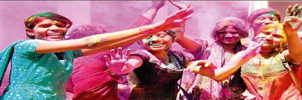 जानिए अलग-अलग राज्यों में कैसे मनती हैं रंगपंचमी - Rang Panchami 2015