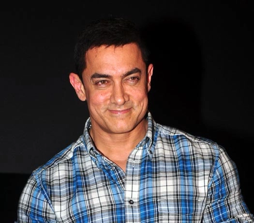 आमिर के पुराने घर में रह रही हैं उनकी 4 बेटियां - Aamir Khan, Dangal