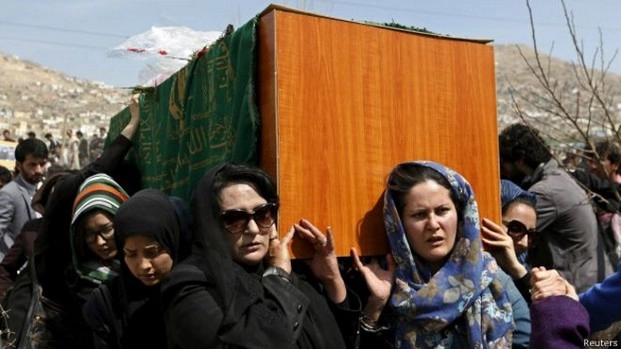 'जलाई गई औरत ने नहीं जलाया था क़ुरान' - afghanistan_lynched_women_innocent