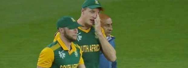 आहत लेकिन कप्तान बने रहना चाहते हैं डिविलियर्स - south africa cricket captain ab de villiers