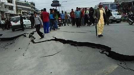 नेपाल में जबर्दस्त भूकंप  (देखें फोटो) - earthquake