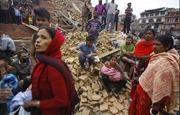 पड़ोस में संकट के समय हाथ बढ़ाना मकसद : रक्षामंत्री - Nepal Earthquake