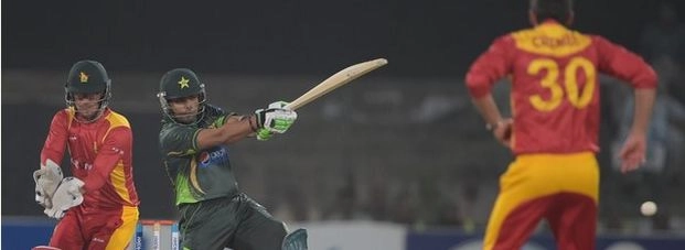 पाकिस्तान ने जिम्बॉब्वे को पांच विकेट से हराया - Pakistan, Zimbabwe