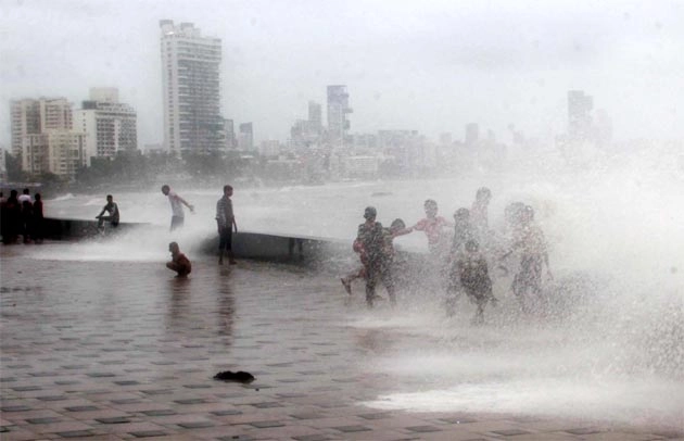 बड़ा खतरा, मुंबई समेत दुनिया के 3 बड़े शहरों को 2050 तक निगल लेगा समंदर - Mumbai could be wiped out by the sea in the next 30 years