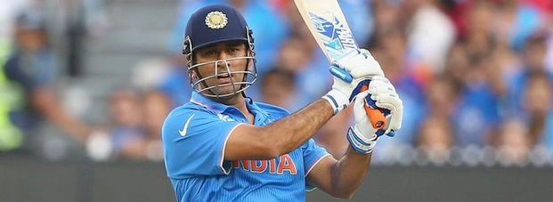 धोनी बने 9000 वनडे रन बनाने वाले पांचवें भारतीय - Mahendra Singh Dhoni, India New Zealand ODI
