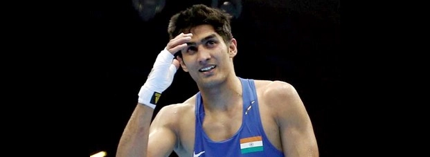 ओलंपिक पदक विजेता मुक्केबाज विजेन्दर बने प्रोफेशनल - Indian boxer Vijender Singh