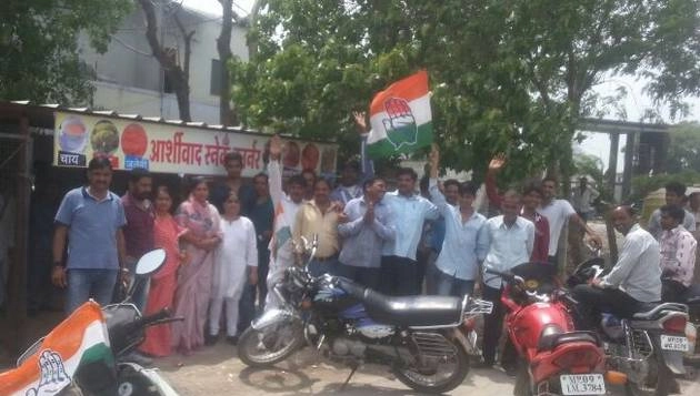 इन्दौर के निपानिया क्षेत्र में कांग्रेस द्वारा आयोजित बन्द पूरी तरह सफल - Manju Chaturvedi