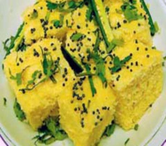 चटपटा पौष्टिक तिरंगा ढोकला - Tri-coloured Dhokla Recipe