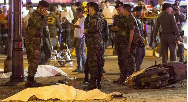 थाईलैंड में इस्लामिक आतंकवादियों ने किया बम विस्फोट, एक मृत - car bombs blast in Thailand