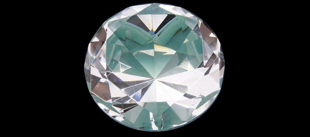 जिसके भी पास रहा कोहिनूर, वो हो गया बर्बाद! - sanguinary Kohinoor diamond