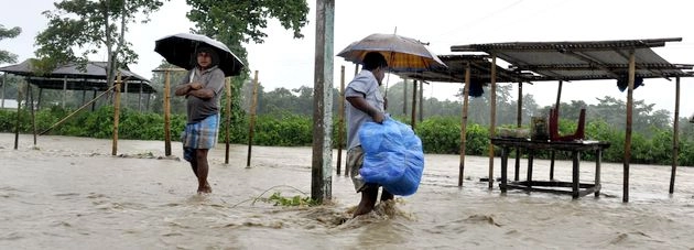 असम में बाढ़ के हालात गंभीर, 7.3 लाख से ज्यादा लोग प्रभावित - Assam