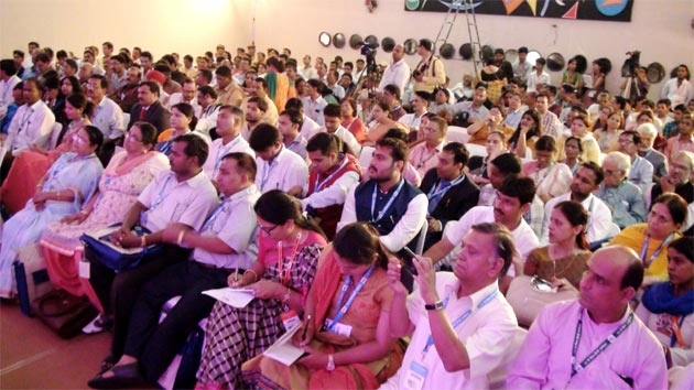 भारत की विदेश नीति में हिन्दी का अधिकतम प्रयोग हो - World Hindi Conference