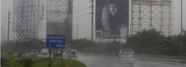 फिलीपींस पहुंचा 'कोप्पू', 10 हजार लोग प्रभावित - Cyclone Koppu in Manila