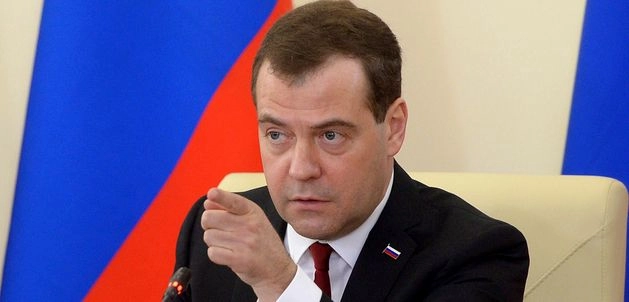 रूसी प्रधानमंत्री बोले, भड़क सकता है विश्वयुद्ध... - Russia warns of new world war starting in Syria