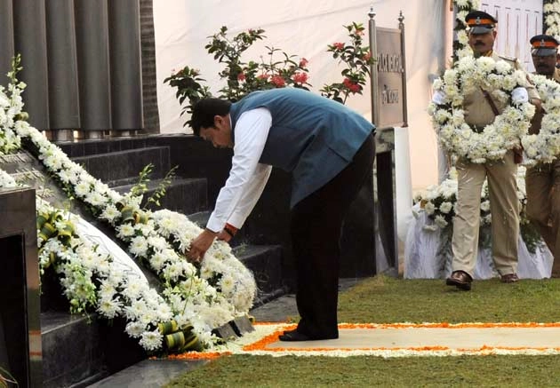 26/11 आतंकी हमला, शहीदों को श्रद्धांजलि (फोटो) - seventh-anniversary-of-26-11-mumbai-terror-attacks