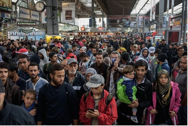 जर्मनी को अब चाहिये शरणार्थियों से शरण - Refugees Crisis in Germany By Ram Yadav