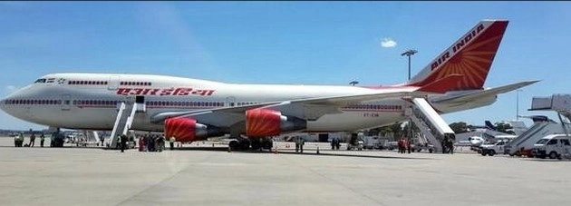 अमेरिका जा रही फ्लाइट में 19 छात्रों को एयर इंडिया ने रोका - Air India, Hyderabad,USA, University