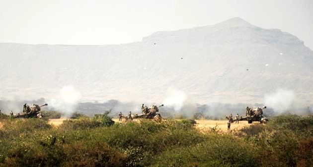 LoC पर 2 हफ्तों से भारतीय सेना कर रही है कार्रवाई, कारगिल जैसे हालात! - indian army action at LOC