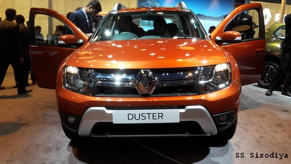 जानिए NEW Duster के खास नए 32 फीचर्स - Features and Specifications of New Duster